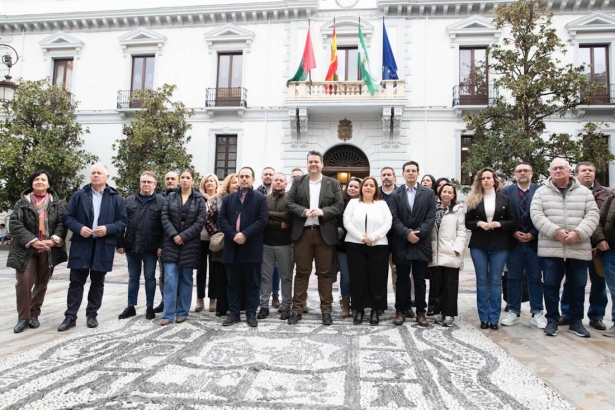 Foto de familia (ANTONIO L. JUÁREZ)