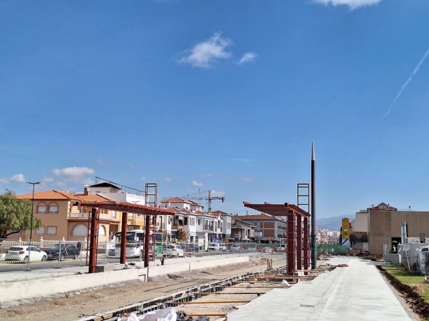 Instalación de las catenarias en Churriana (JUNTA)