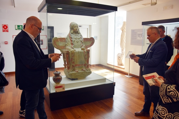 Presentación de las audioguias (AYTO. BAZA)