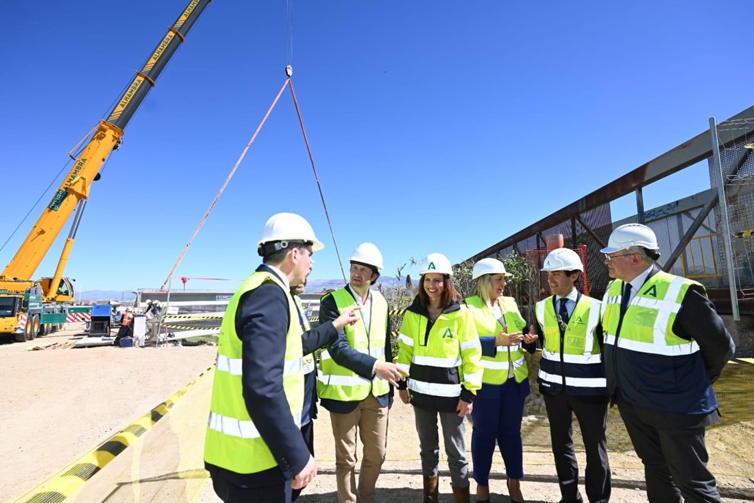 Visita a la colocación de las vigas sobre el Río Dílar (JUNTA(