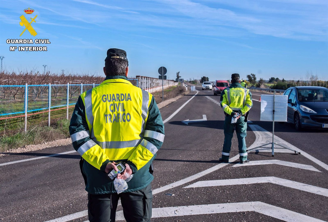 Control de guardia civil de trafico. Archivo (GUARDIA CIVIL)