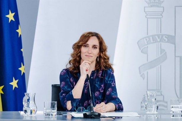 La ministra de Sanidad, Mónica García, durante una rueda de prensa (CARLOS LUJÁN / EUROPA PRESS)