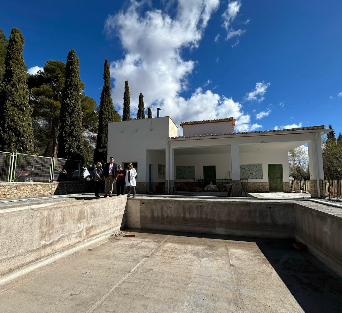 Visita a la construcción de la piscina (DIPGRA)