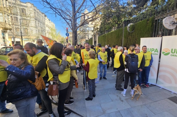 Concentración convocada por UPA Granada ante la Subdelegación del Gobierno, a finales del pasado marzo (UPA)