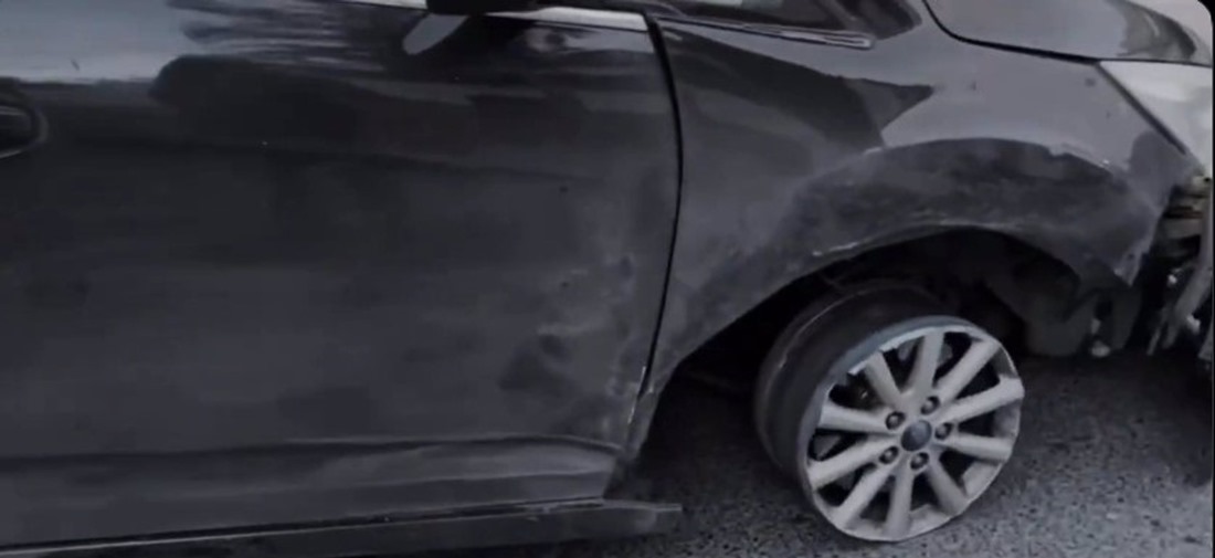 Vehículo siniestrado en Granada. (POLICÍA LOCAL GRANADA)