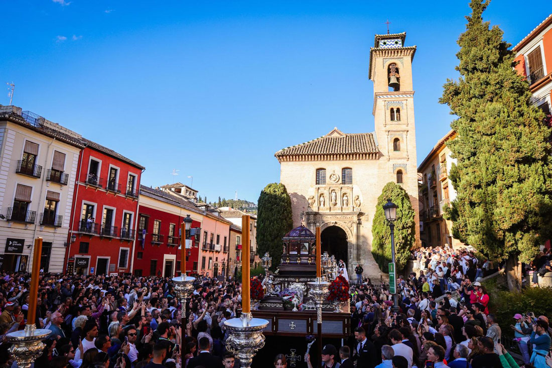 Imágen del ambiente en Plaza Nueva de Granada durante esta Semana Santa (JUNTA)