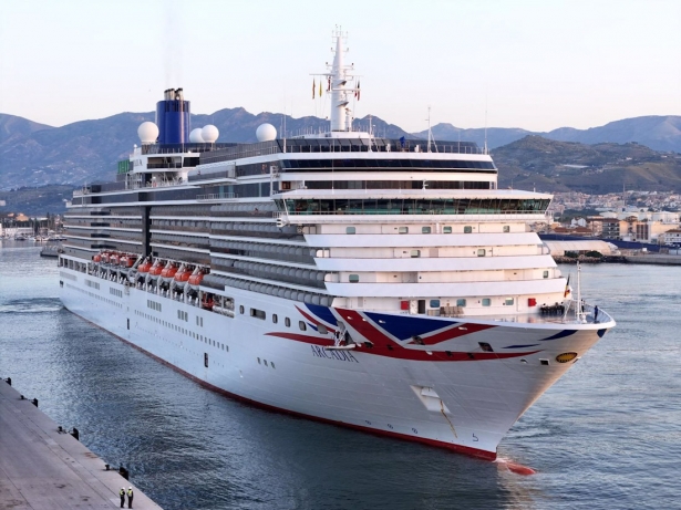 Uno de los buques que ha hecho escala por primera vez en el Puerto de Motril (AUTORIDAD PORTUARIA)