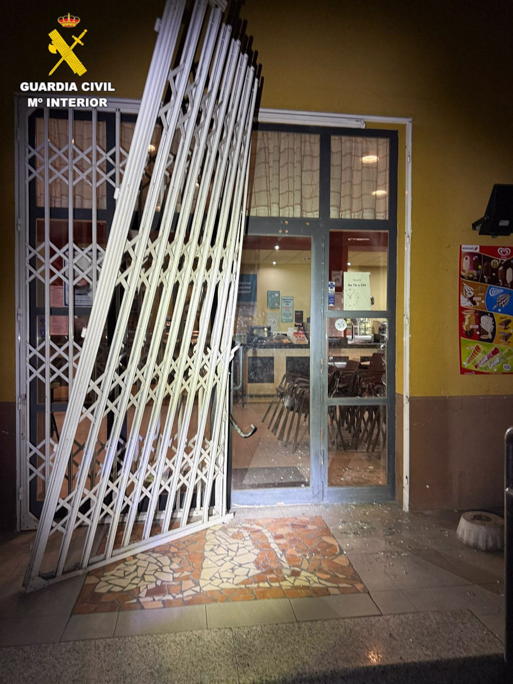 Entrada forzada (GUARDIA CIVIL)