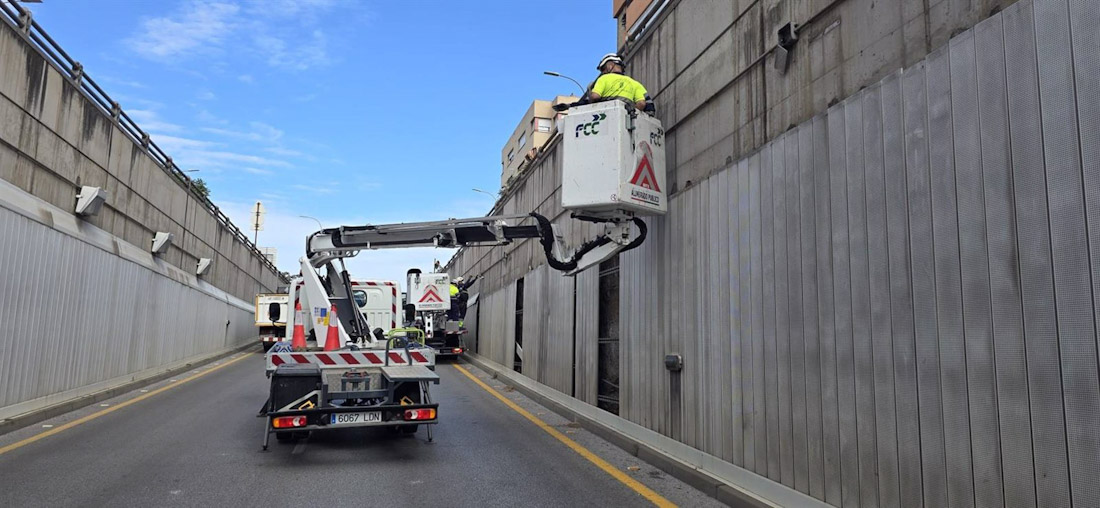 El Ayuntamiento ahorrará el 85% de energía y 36.542 euros anuales con la reconversión a tecnología LED (AYUNTAMIENTO DE GRANADA)