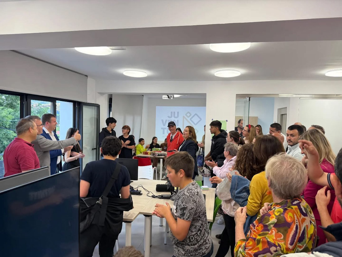 (AYUNTAMIENTO MONACHIL)