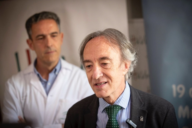 El delegado de Salud y Consumo, Indalecio Sánchez-Montesinos.ha inaugurado la jornada (ANTONIO L. JUÁREZ)