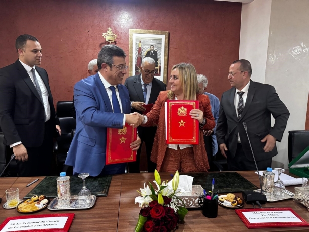 Firma del convenio (AYTO. GRANADA)