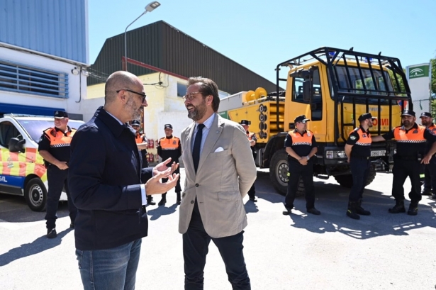 El alcalde de Albolote, Salustiano Ureña, a la izquierda en la imagen, y el delegado del Gobierno andaluz en Granada, Antonio Granados (JUNTA)