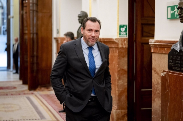 El ministro de Transportes y Movilidad Sostenible, Óscar Puente, a principios de mayo en el Congreso (A. PÉREZ MECA - EUROPA PRESS)