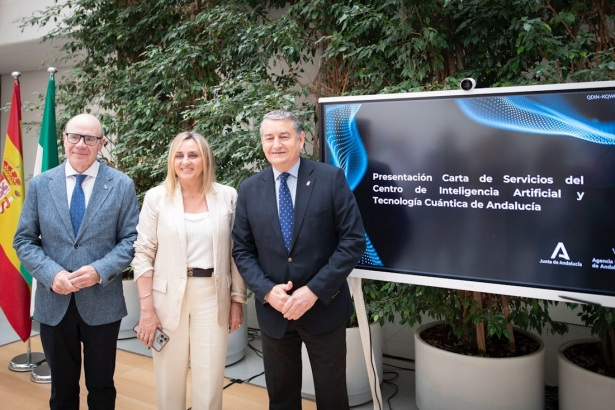Visita al centro de Inteligencia artificial (ANTONIO L. JUÁREZ)