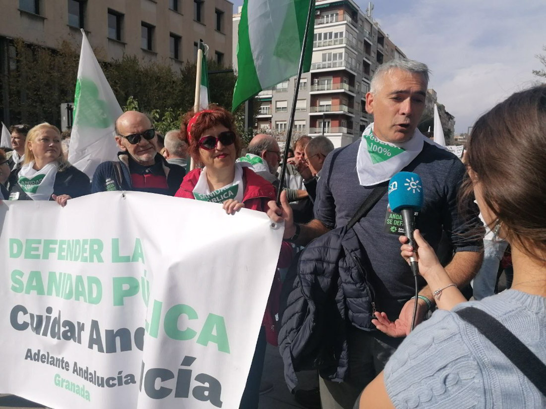 El portavoz provincial de Adelante Andalucía en Granada, Ángel García, atiende a los medios en una imagen de archivo (ADELANTE ANDALUCÍA)