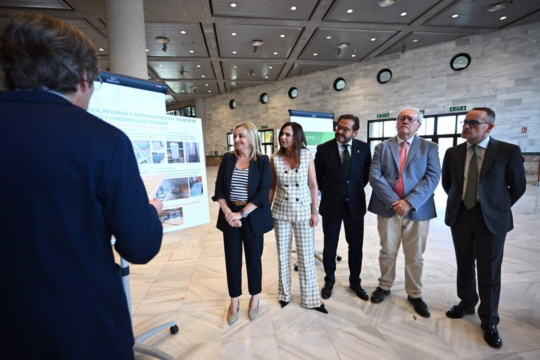 Presentación de la reforma integral del Palacio de Congresos con, entre otros, la consejera de Fomento, Rocío Díaz (JUNTA)