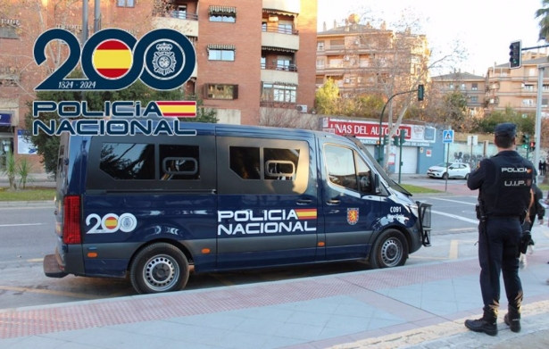 Furgón de la Policía Nacional (POLICÍA NACIONAL)