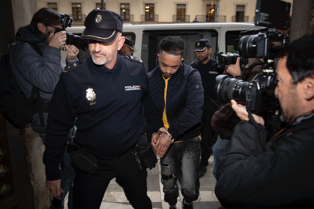 Llegada a los juzgados del presunto homicida (ANTONIO L. JUÁREZ)