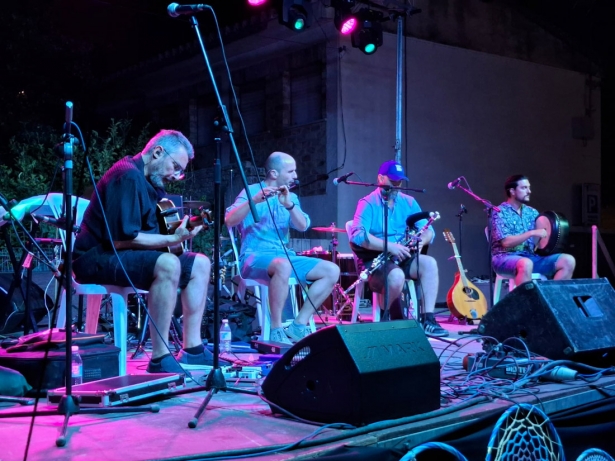 Una de las actuaciones de Celtasur (AYTO. CULLAR VEGA)