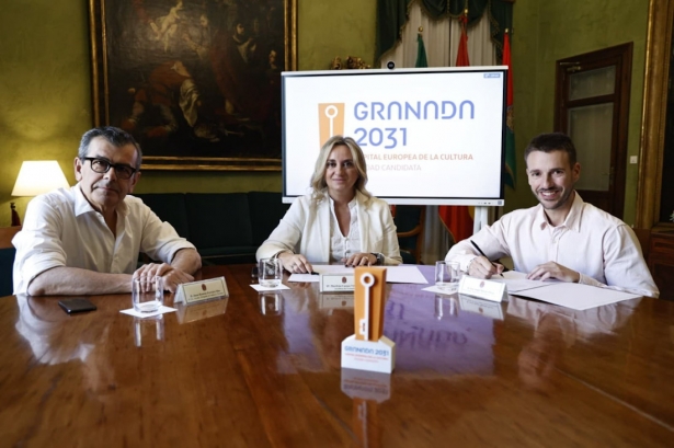 Firma de la adhesión de Radio Marca (AYTO. GRANADA)