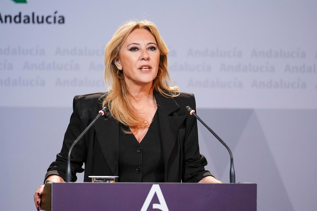 La consejera de Economía, Hacienda y Fondos Europeos y portavoz del Gobierno, Carolina España, comparece en la rueda de prensa posterior al Consejo de Gobierno (FRANCISCO J. OLMO - EUROPA PRESS)