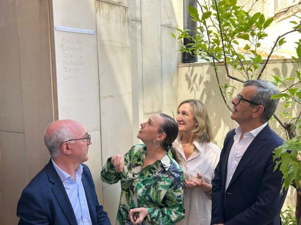 Inauguración del grabado (AYTO. GRANADA)