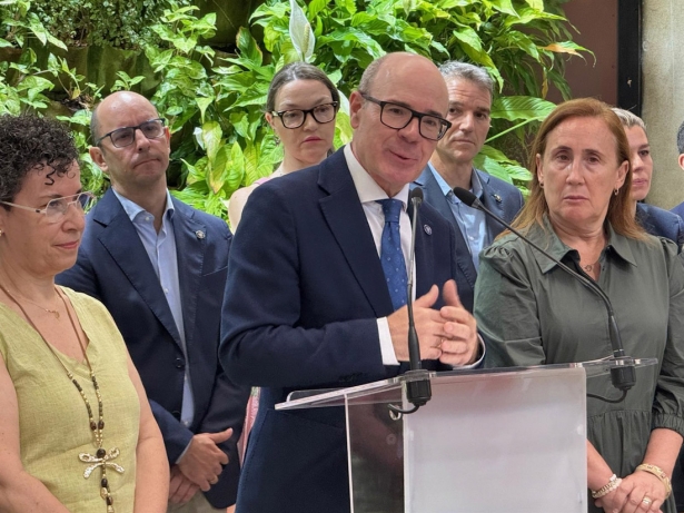 El rector de la Universidad de Granada, Pedro Mercado, en una comparecencia informativa sobre el informe de la Accua la semana pasada (UNIVERSIDAD DE GRANADA)