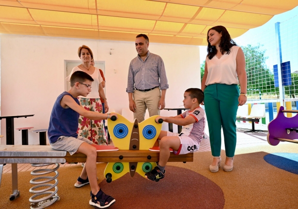 Inauguración del parque infantil de Cacín (DIPGRA)