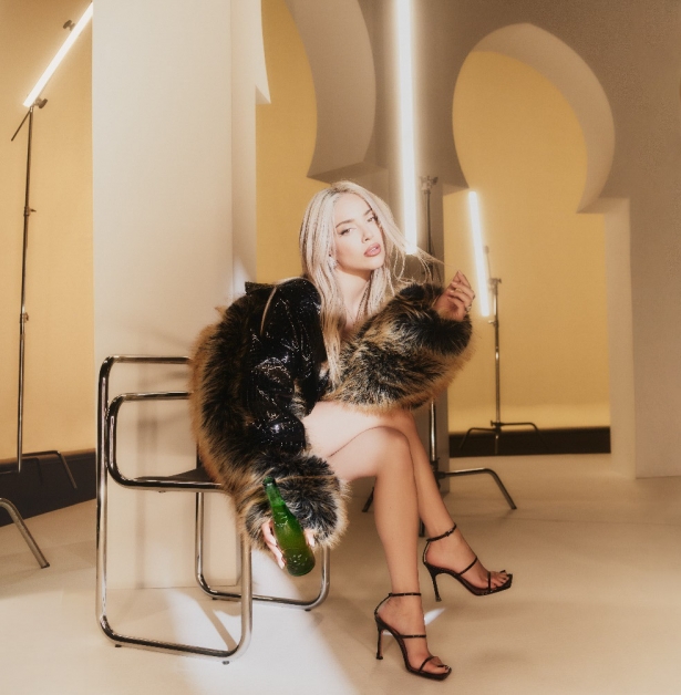 Ana Mena (CERVEZAS ALHAMBRA)