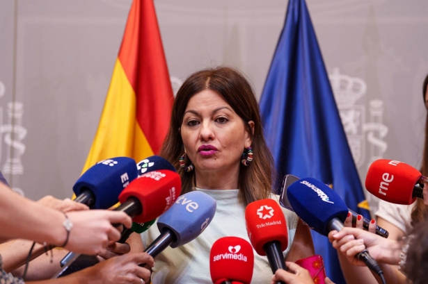 La ministra de Juventud e Infancia, Sira Rego, atiende a los medios de comunicación (MATIAS CHIOFALO / EUROPA PRESS) La ministra de Juventud e Infancia, Sira Rego, atiende a los medios de comunicación (MATIAS CHIOFALO / EUROPA PRESS)