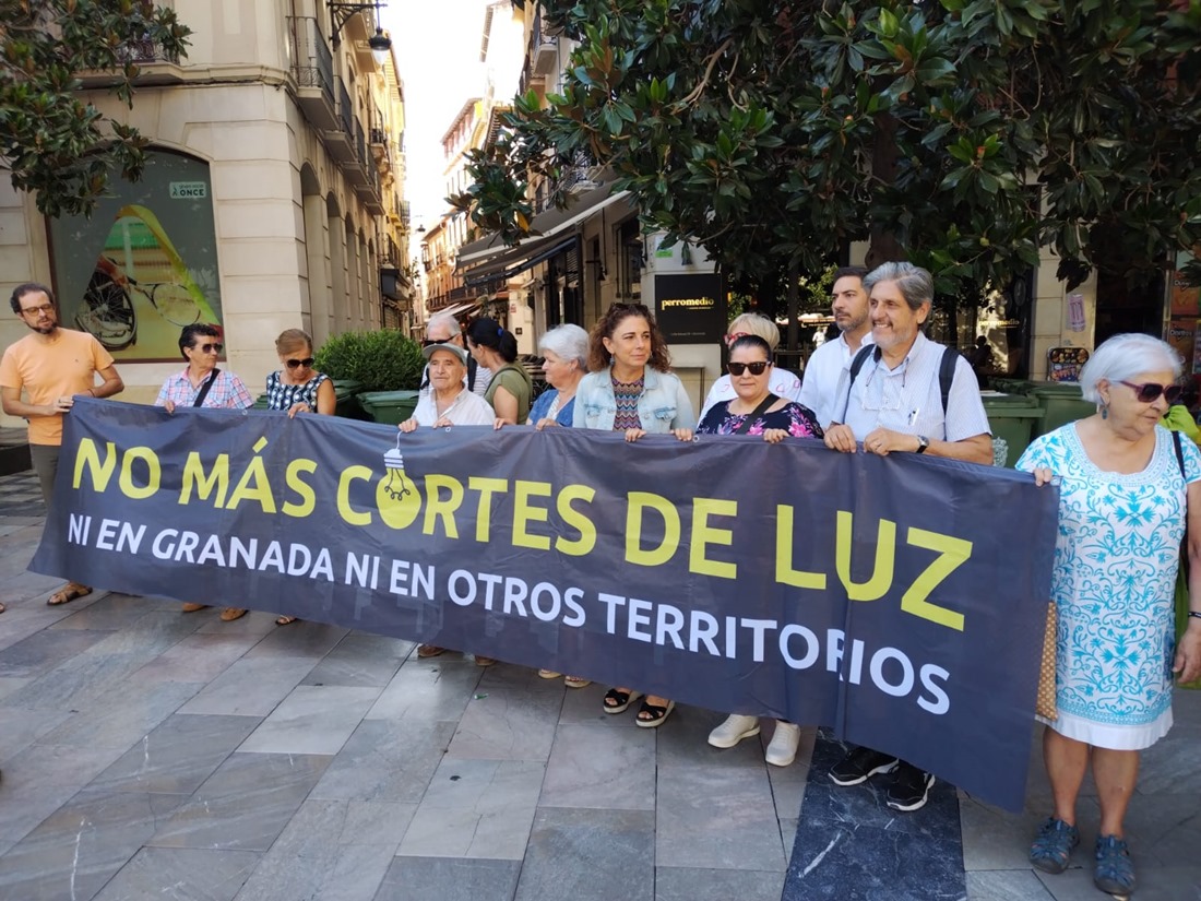 Imagen de la concentración (APDHA)