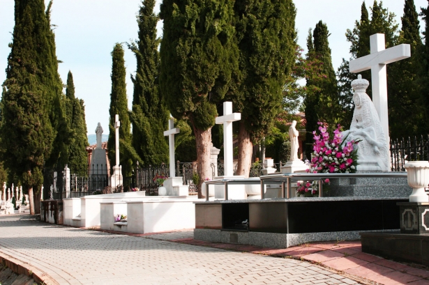 Cementerio de Granada (EMUCESA)