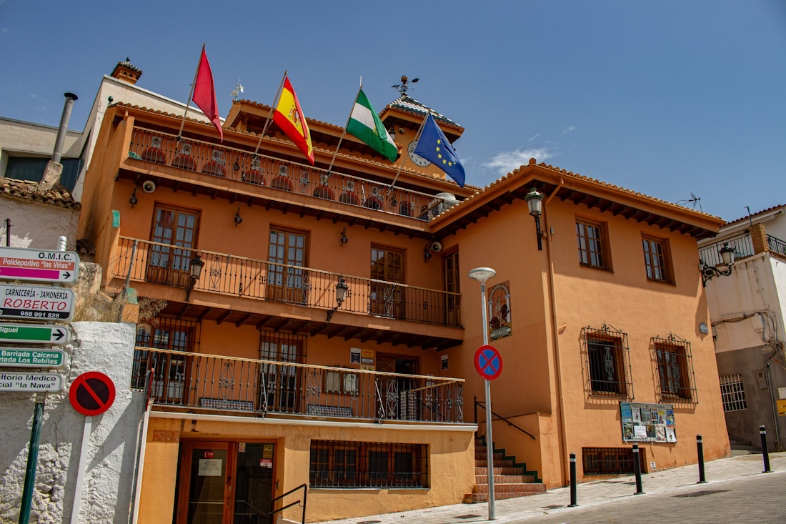 Fachada del Ayuntamiento de Huétor Vega (AYTO. HUÉTOR VEGA)