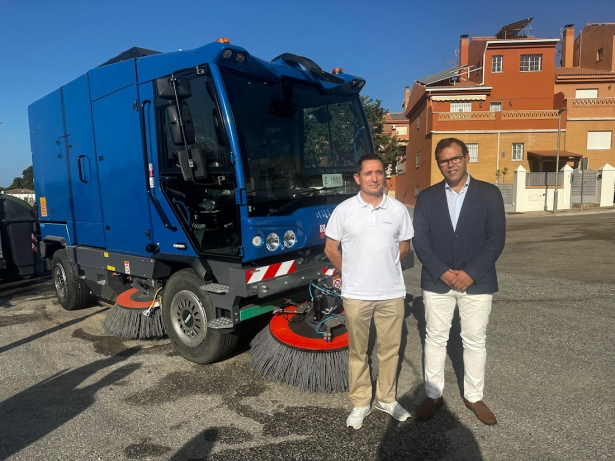Presentación de la nueva barredora (AYTO. MOTRIL)