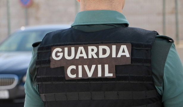 Imagen de archivo de un agente de la Guardia Civil, de espalda (GUARDIA CIVIL) Imagen de archivo de un agente de la Guardia Civil, de espalda (GUARDIA CIVIL)