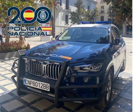 Vehículo de la Policía Nacional (POLICÍA E) Vehículo de la Policía Nacional (POLICÍA E)
