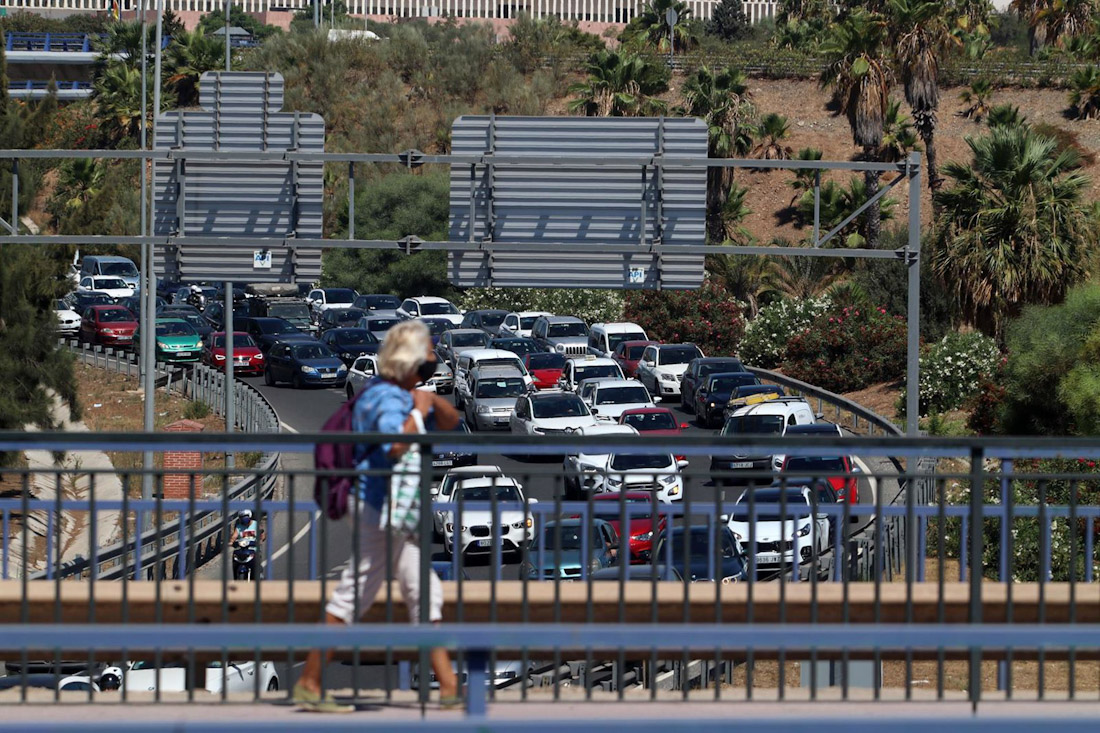 Carretera en una imagen de archivo (ÁLEX ZEA - EUROPA PRESS)