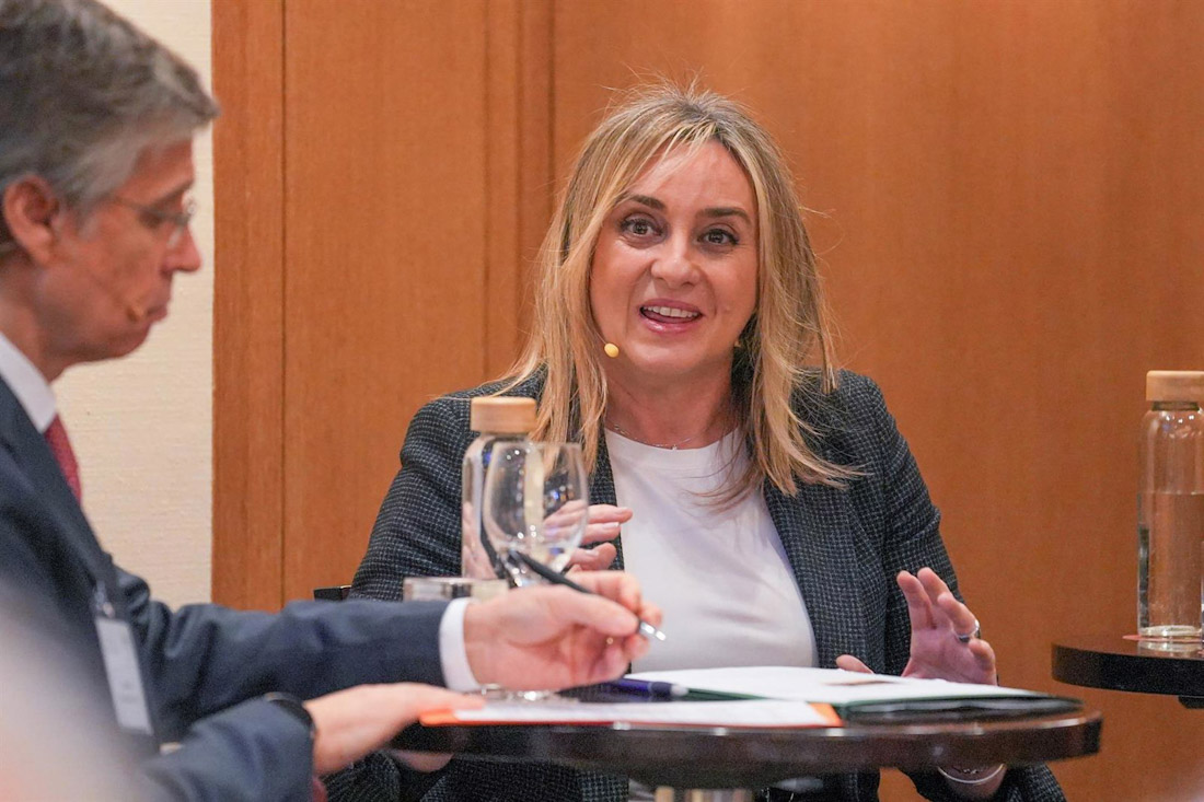 La alcaldesa de Granada, Marifrán Carazo, interviene durante el encuentro con inversores en el IESE Business School. A 04 de marzo de 2025, en Nueva York (EEUU). (FRANCISCO J. OLMO - EUROPA PRESS)-