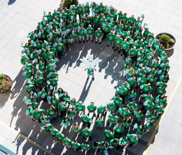 Caja Rural Granada se viste de verde para celebrar su Día Solidario (CAJA RURAL GRANADA)