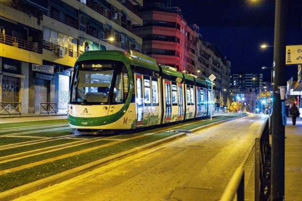 Metro de Granada en el Zaidín, en imagen de archivo (JUNTA DE ANDALUCÍA)