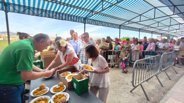 Paella solidaria (AYTO. HUÉTOR TÁJAR) Paella solidaria (AYTO. HUÉTOR TÁJAR)