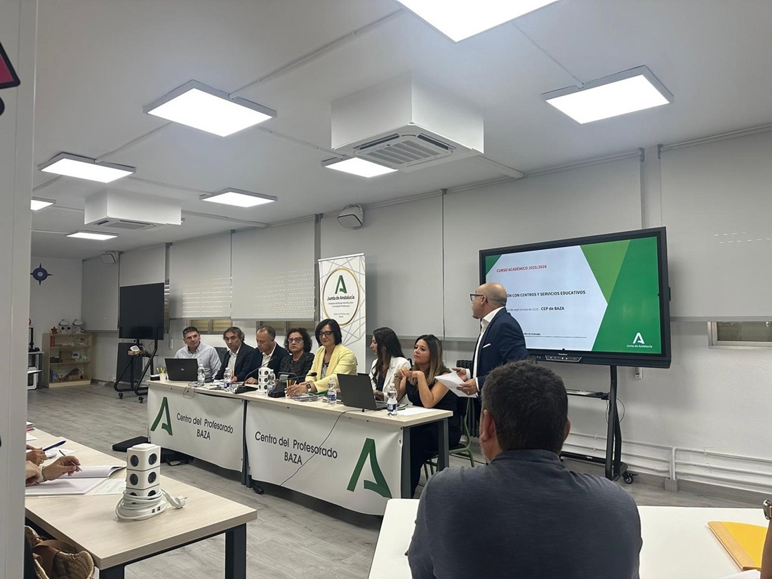 La Junta refuerza la colaboración con los equipos directivos de los centros de Baza y Huéscar. (JUNTA DE ANDALUCÍA)