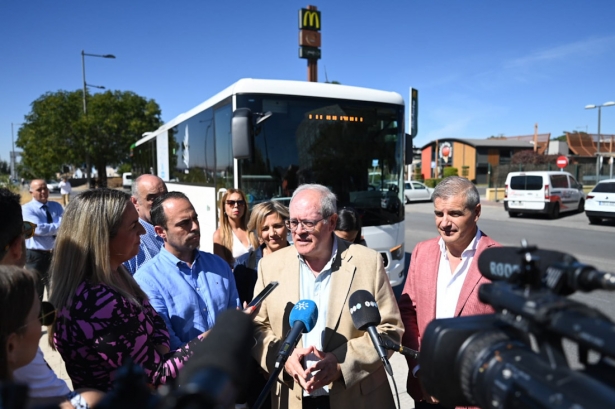 Presentación de la línea 105 del autobús metropolitano (JUNTA)
