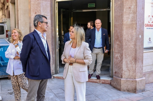 Visita a la Oficina de turismo (GPMEDIA)