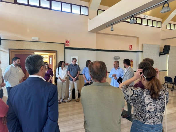 El delegado de Turismo, Cultura y Deporte de la Junta en Granada, David Rodríguez, se ha reunido con el sector del turismo de la Comarca del Valle de Lecrín (JUNTA DE ANDALUCÍA)