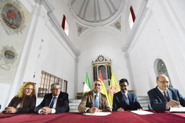 Firma de las escrituras del antiguo convento de Guadix donde irá el Museo Provincial de la Semana Santa, en imagen de archivo - (DIPUTACIÓN DE GRANADA) Firma de las escrituras del antiguo convento de Guadix donde irá el Museo Provincial de la Semana Santa, en imagen de archivo - (DIPUTACIÓN DE GRANADA)