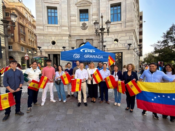 Entrega de banderas (PP)