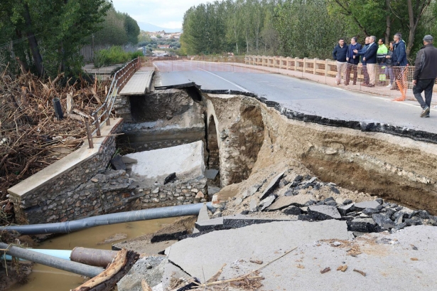 Visita a los arreglos del puente de El Bejarín, en imagen de archivo (SUBDELEGACIÓN DEL GOBIERNO EN GRANADA)