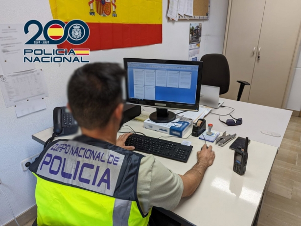 Investigador de la Policía Nacional, en imagen de archivo (POLICÍA NACIONAL) Investigador de la Policía Nacional, en imagen de archivo (POLICÍA NACIONAL)